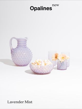 Unveiled in Dubai — meet Lavender Mist, the newest shade in our Opalines collection. Here’s the first look #annavonlipa...